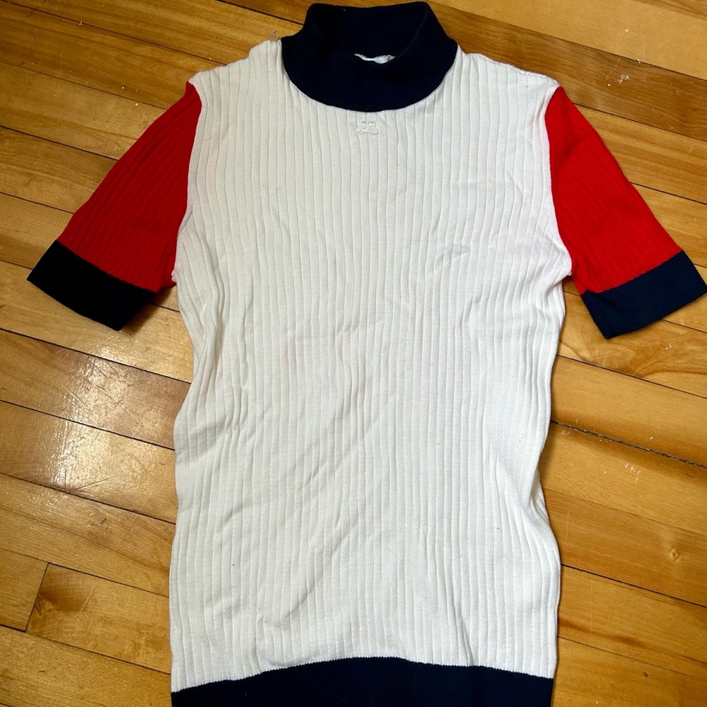 Elegant sweater by Courrèges